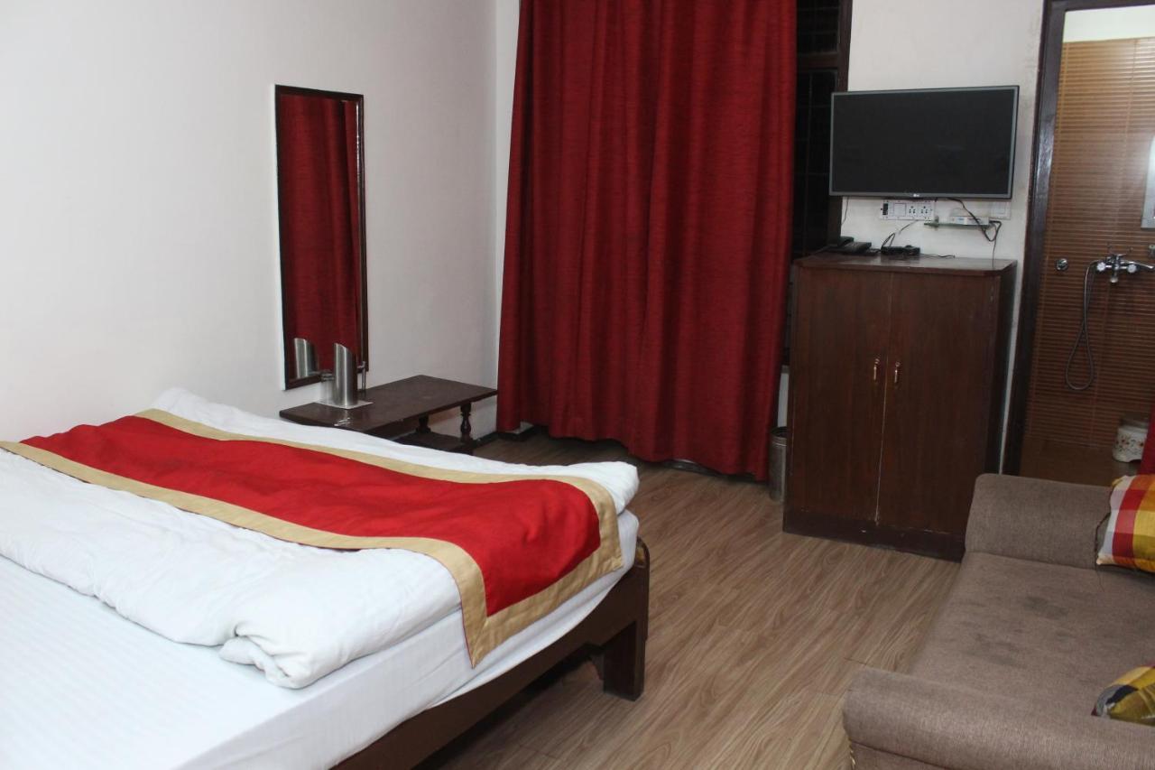 נייניטל Hotel Dolls Inn מראה חיצוני תמונה