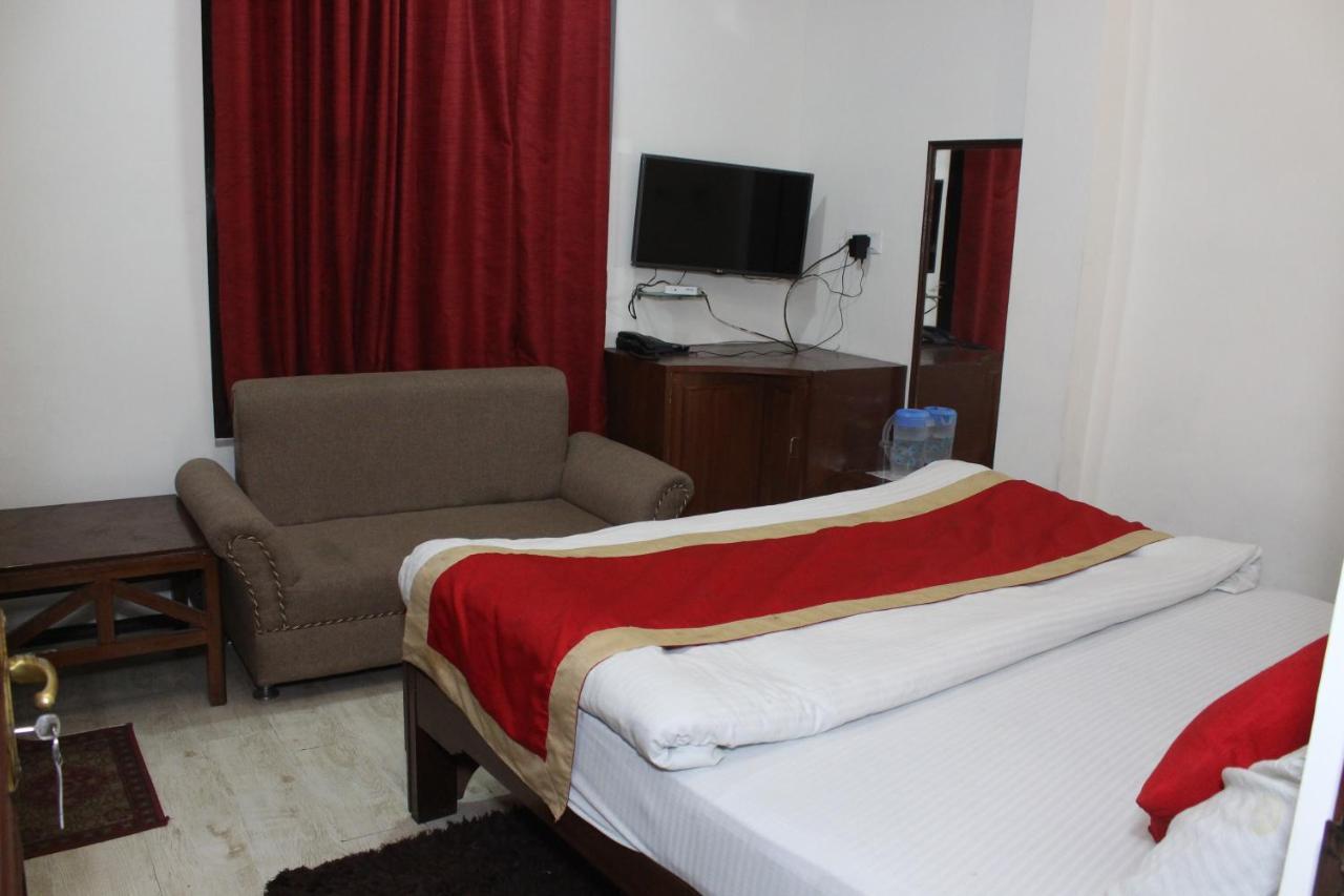נייניטל Hotel Dolls Inn מראה חיצוני תמונה
