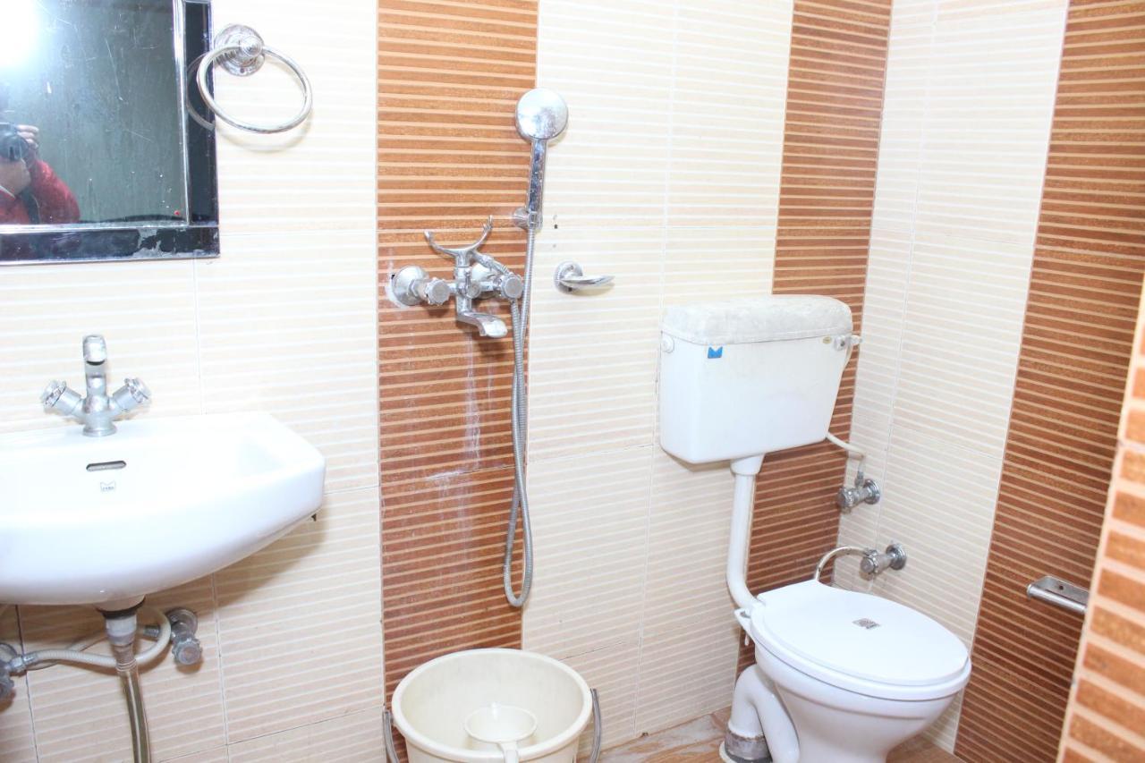 נייניטל Hotel Dolls Inn מראה חיצוני תמונה