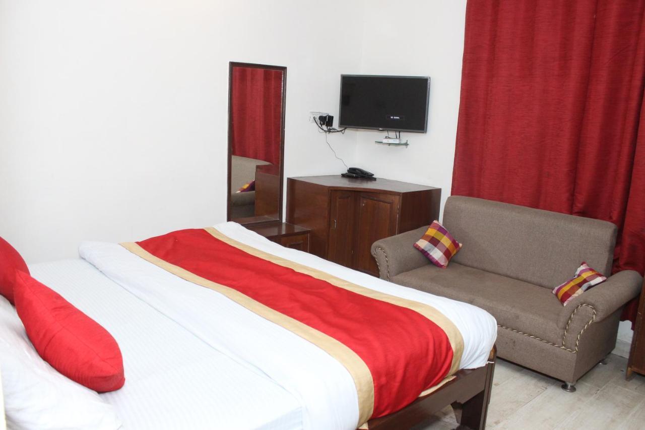 נייניטל Hotel Dolls Inn מראה חיצוני תמונה