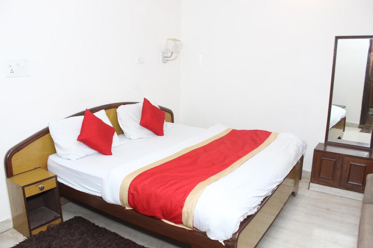 נייניטל Hotel Dolls Inn מראה חיצוני תמונה