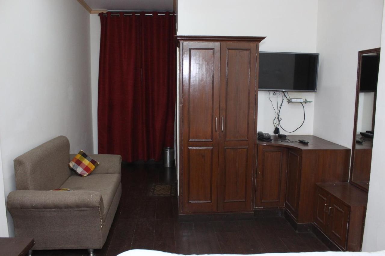 נייניטל Hotel Dolls Inn מראה חיצוני תמונה